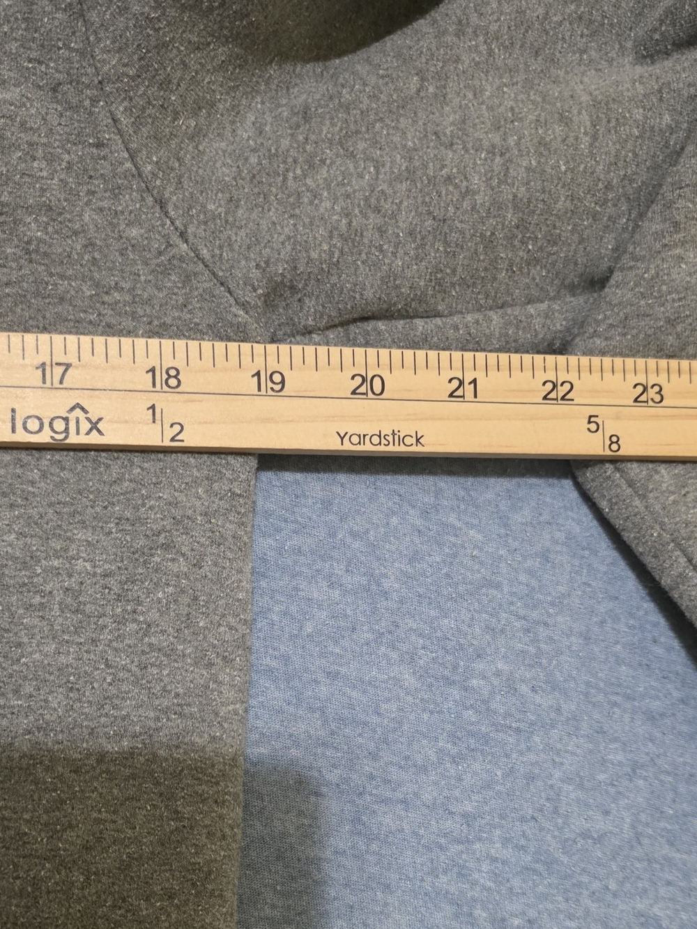 Patagonia Worn Wear Men's Gray Pullover Hoodie with Logo - Picture 3 of 7